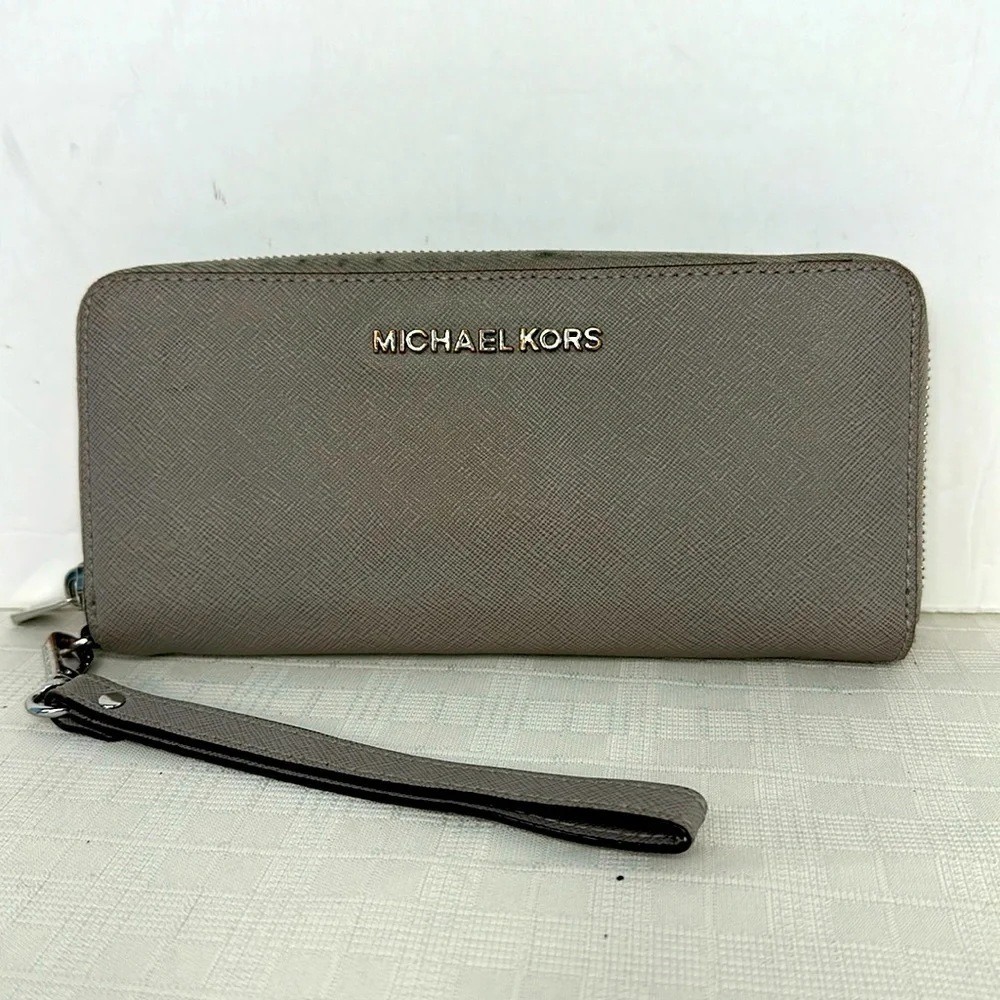 MICHAEL MICHAEL KORS Jet Set Travel Crossgrain Leather Continental Wallet
